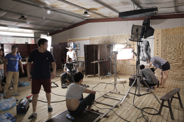 在夏天拍片是一種什么體驗(yàn)