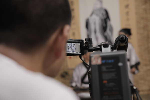 在夏天拍片是一種什么體驗(yàn)